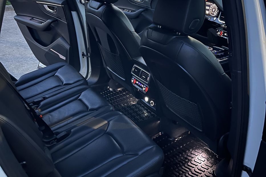 Продам Audi Q7 2019 года в Житомире