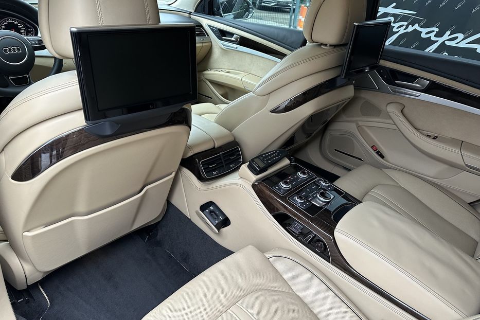 Продам Audi A8 Long Quattro Armored B7 2011 года в Киеве