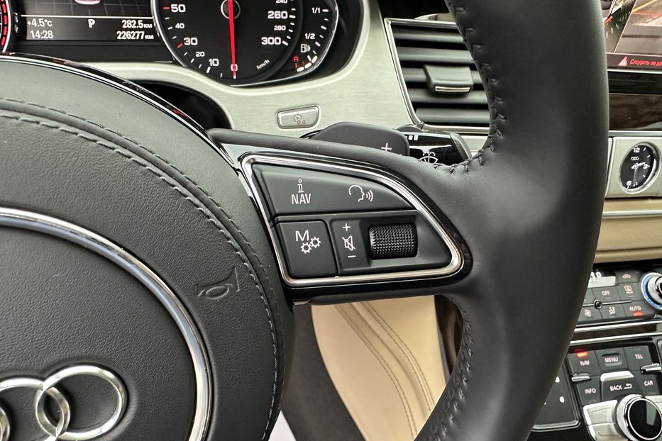 Продам Audi A8 Long Quattro Armored B7 2011 года в Киеве