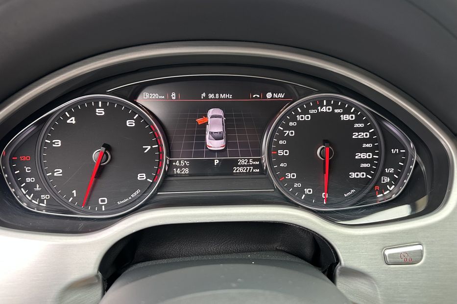 Продам Audi A8 Long Quattro Armored B7 2011 года в Киеве