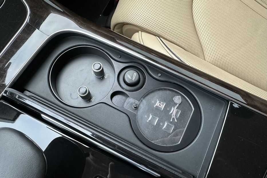 Продам Audi A8 Long Quattro Armored B7 2011 года в Киеве