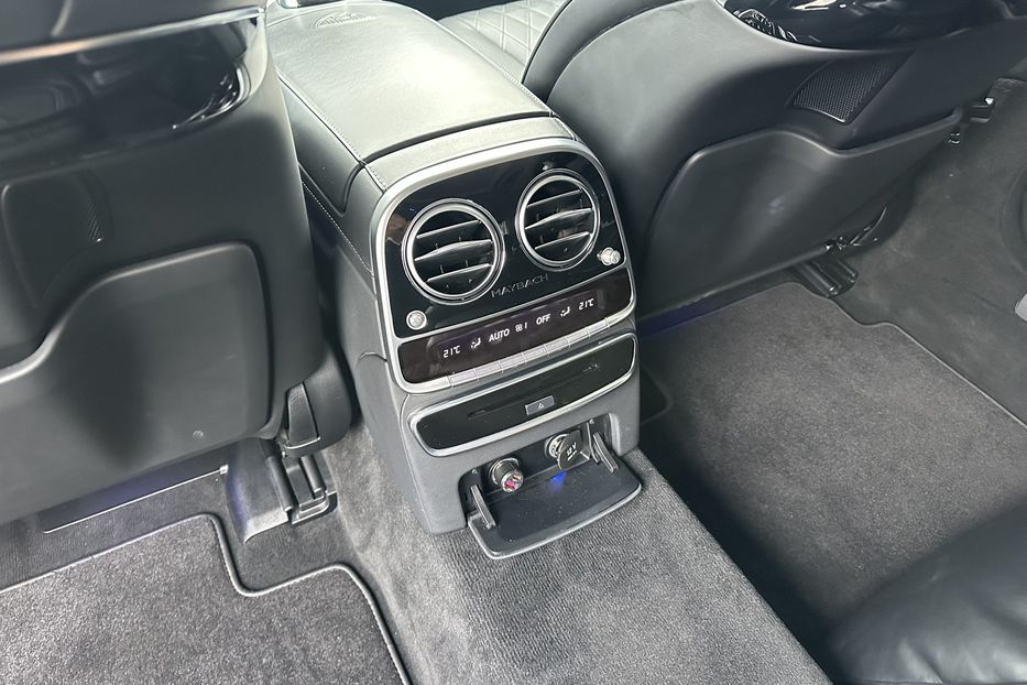 Продам Mercedes-Benz S-Class 400 4matic Maybach 2017 года в Киеве