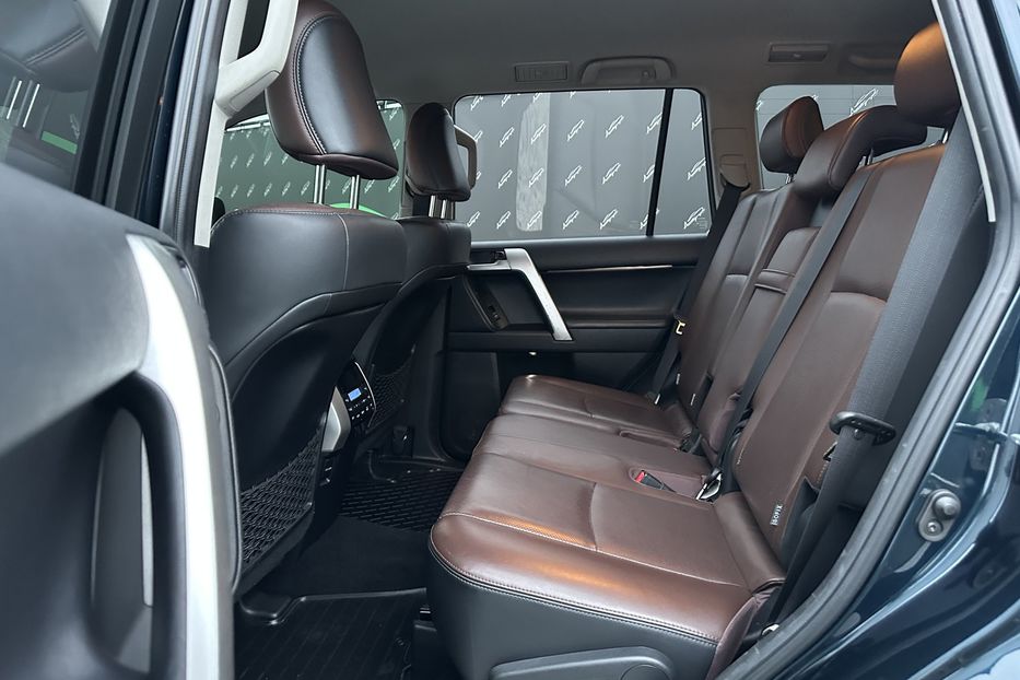 Продам Toyota Land Cruiser Prado AWD Premium 2018 года в Киеве