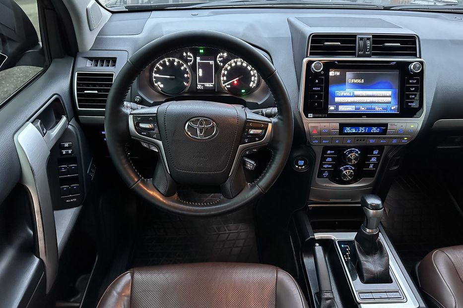 Продам Toyota Land Cruiser Prado AWD Premium 2018 года в Киеве