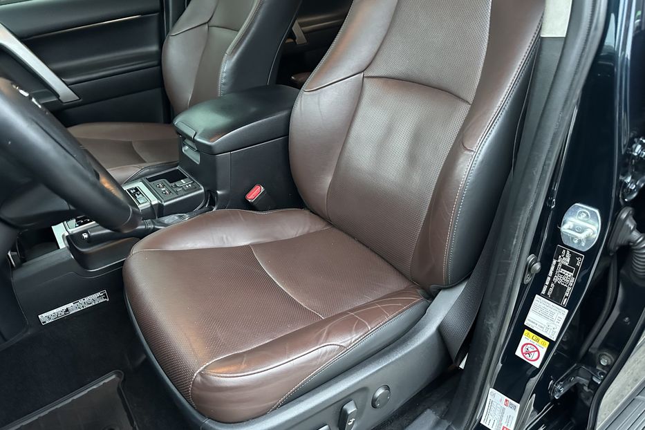 Продам Toyota Land Cruiser Prado AWD Premium 2018 года в Киеве