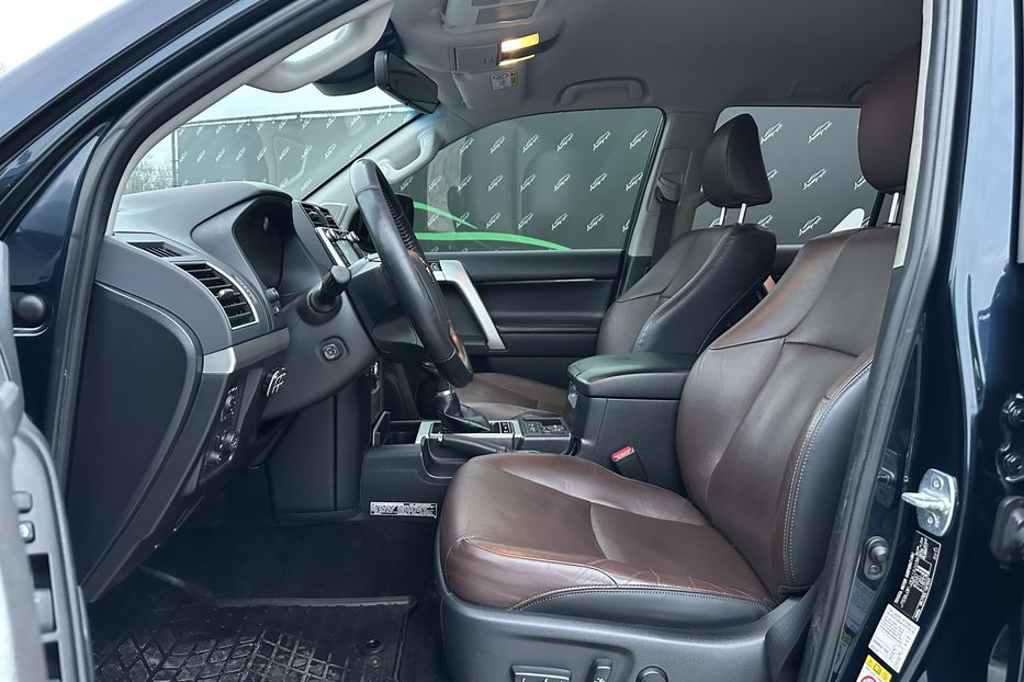 Продам Toyota Land Cruiser Prado AWD Premium 2018 года в Киеве