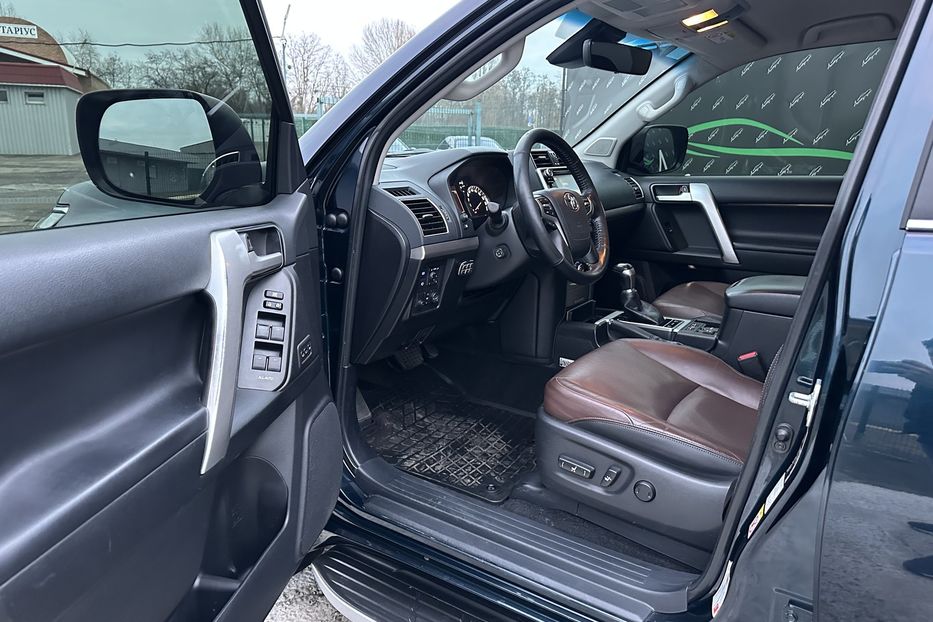 Продам Toyota Land Cruiser Prado AWD Premium 2018 года в Киеве