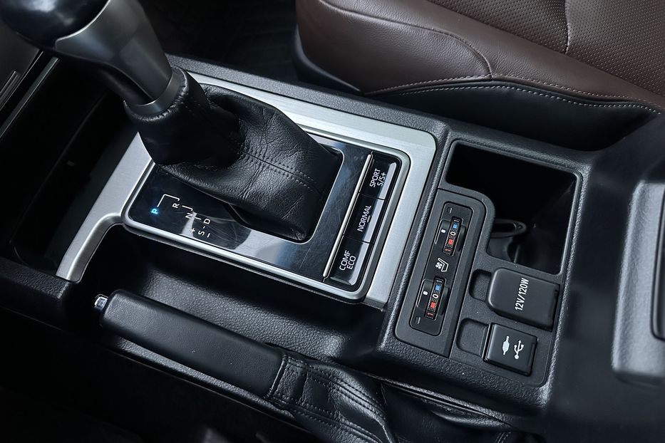 Продам Toyota Land Cruiser Prado AWD Premium 2018 года в Киеве