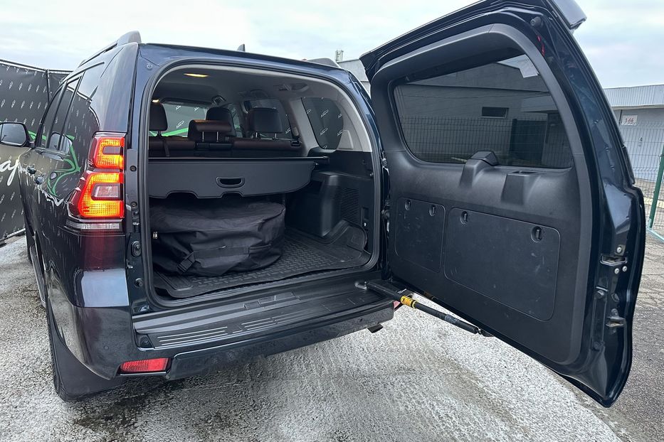 Продам Toyota Land Cruiser Prado AWD Premium 2018 года в Киеве