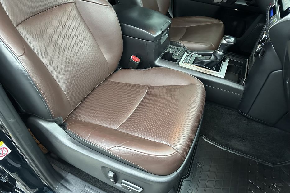 Продам Toyota Land Cruiser Prado AWD Premium 2018 года в Киеве