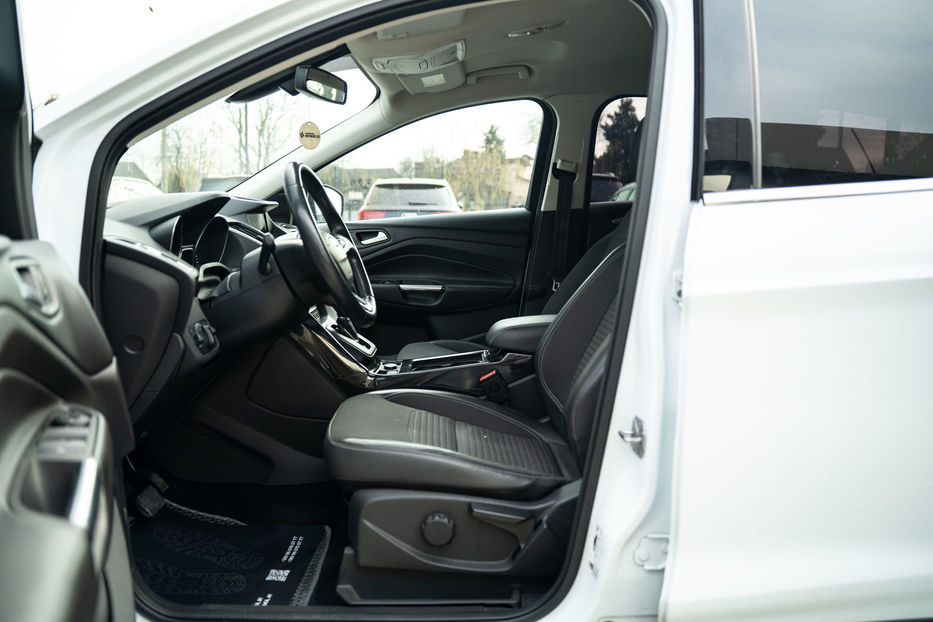 Продам Ford Kuga 2019 года в Черновцах