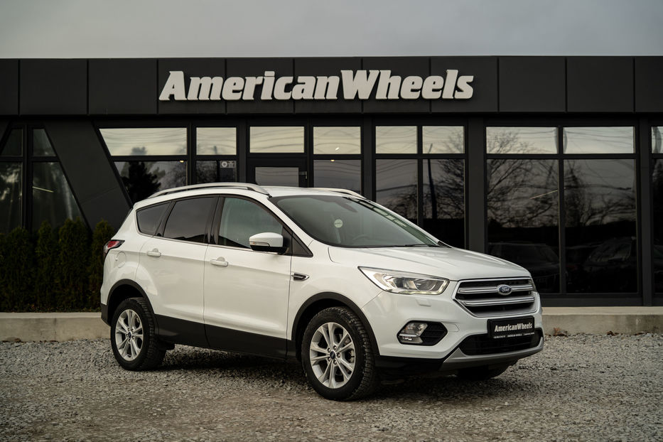 Продам Ford Kuga 2019 года в Черновцах