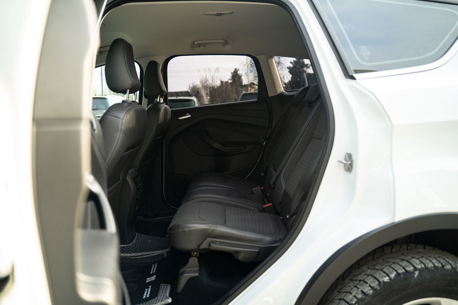 Продам Ford Kuga 2019 года в Черновцах