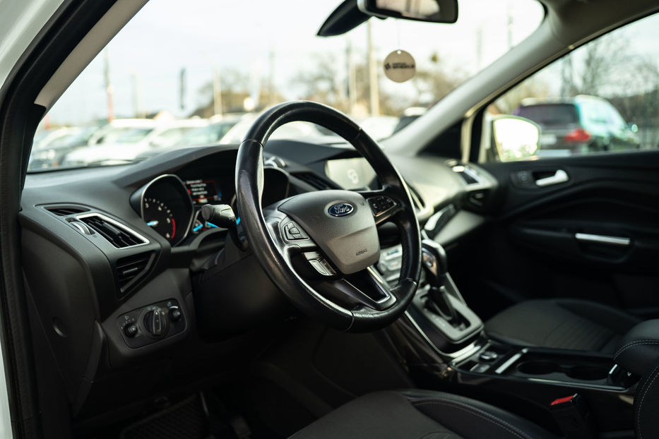 Продам Ford Kuga 2019 года в Черновцах