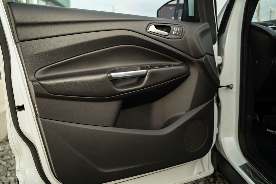 Продам Ford Kuga 2019 года в Черновцах