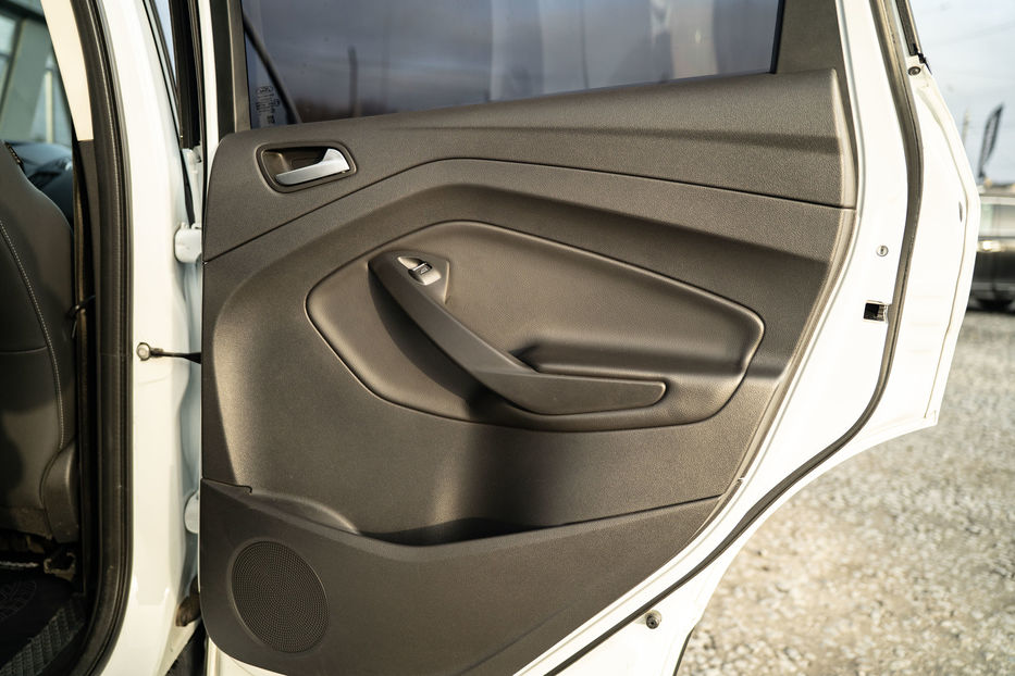 Продам Ford Kuga 2019 года в Черновцах