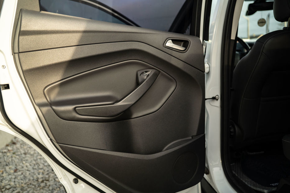 Продам Ford Kuga 2019 года в Черновцах