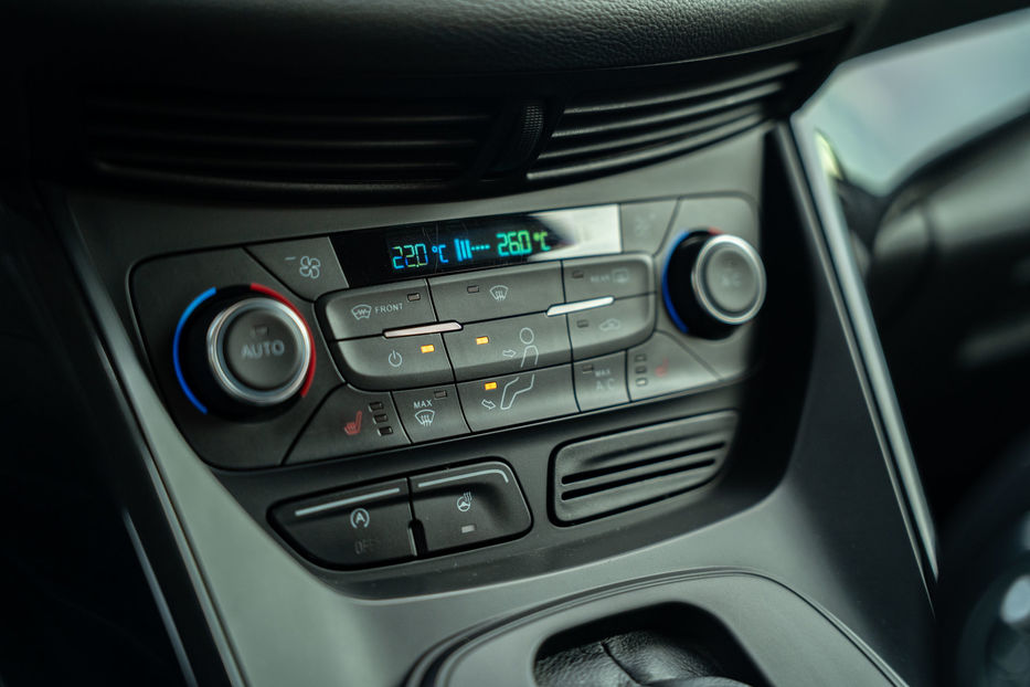 Продам Ford Kuga 2019 года в Черновцах