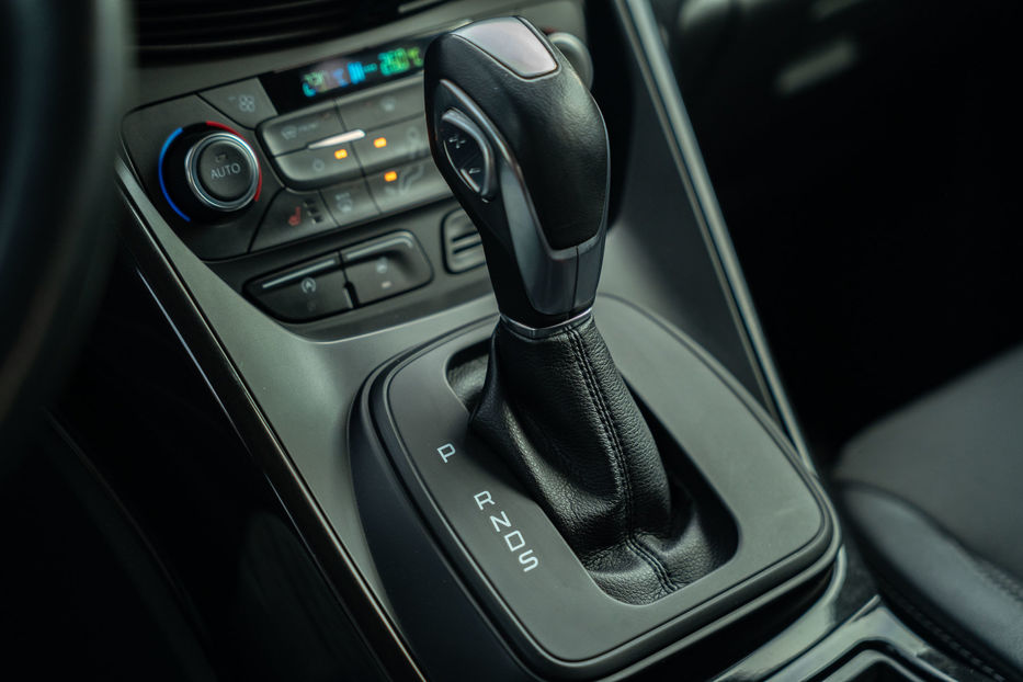 Продам Ford Kuga 2019 года в Черновцах