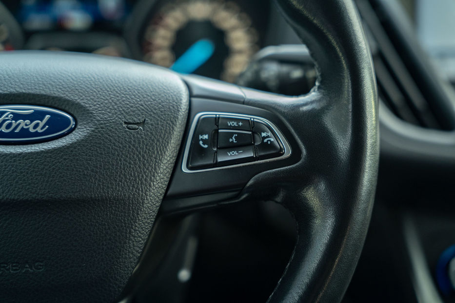 Продам Ford Kuga 2019 года в Черновцах