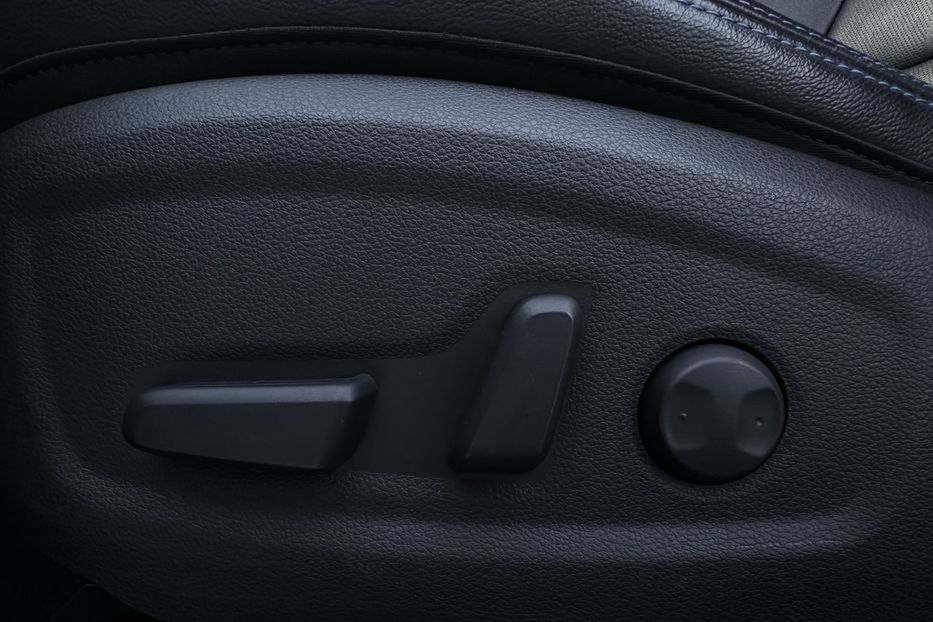 Продам Hyundai Kona Макс.комплектація PREMIUM.Люк 2021 года в Львове