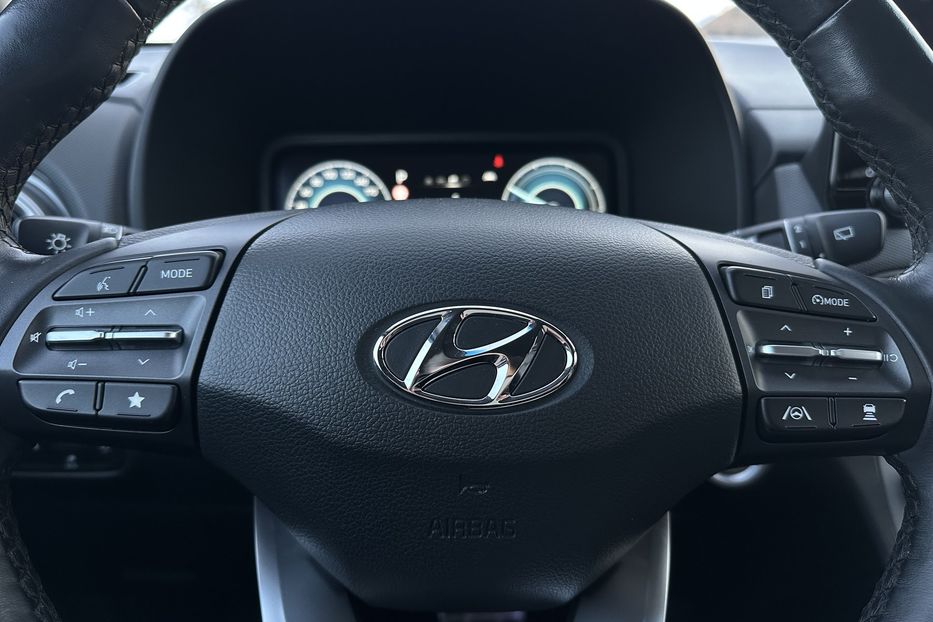 Продам Hyundai Kona Макс.комплектація PREMIUM.Люк 2021 года в Львове