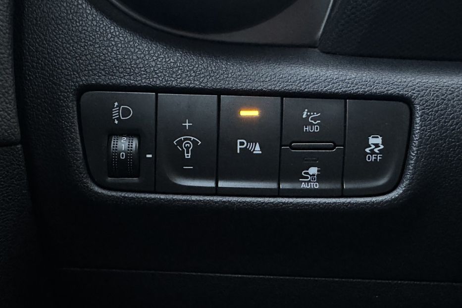 Продам Hyundai Kona Макс.комплектація PREMIUM.Люк 2021 года в Львове