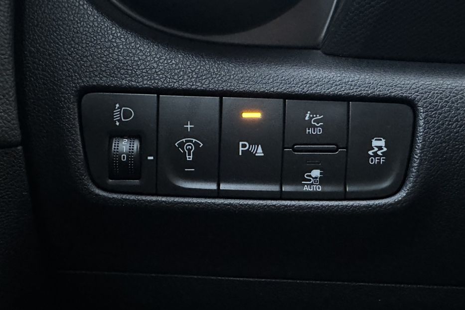 Продам Hyundai Kona Макс.комплектація PREMIUM.Люк 2021 года в Львове