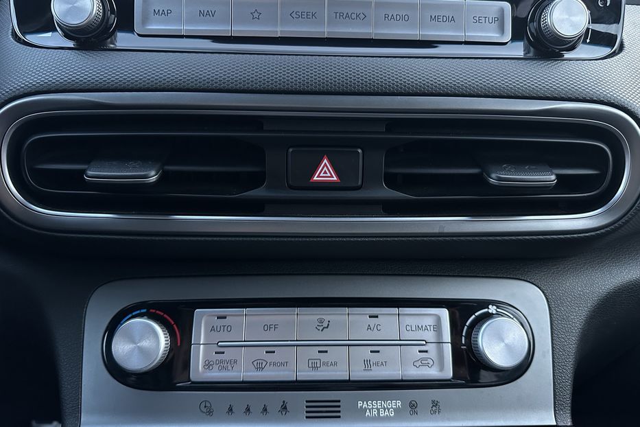 Продам Hyundai Kona Макс.комплектація PREMIUM.Люк 2021 года в Львове