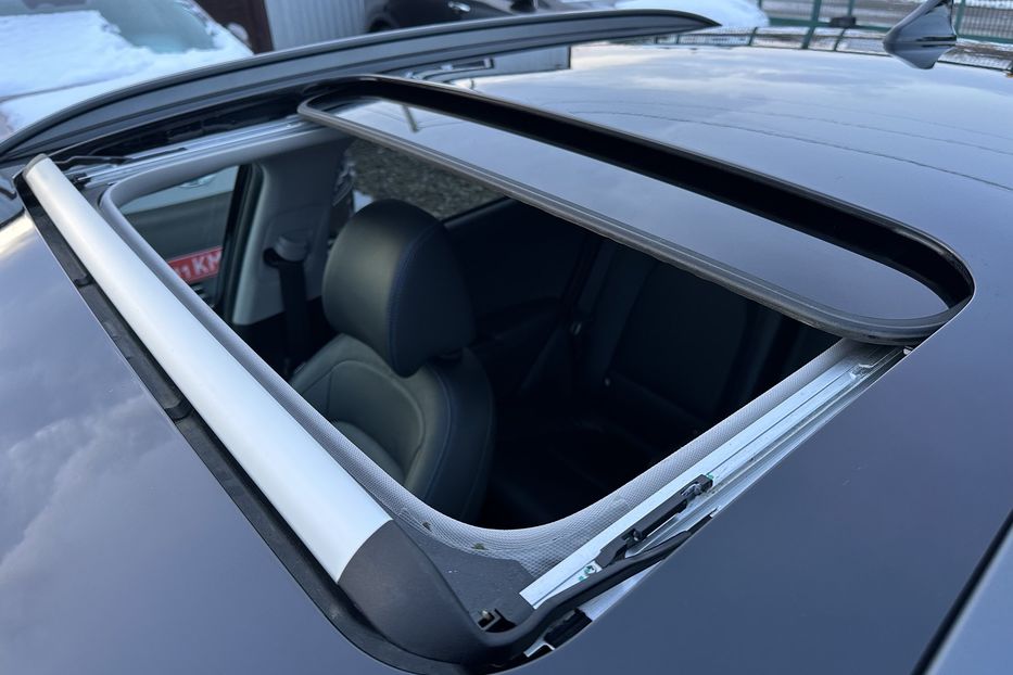 Продам Hyundai Kona Макс.комплектація PREMIUM.Люк 2021 года в Львове