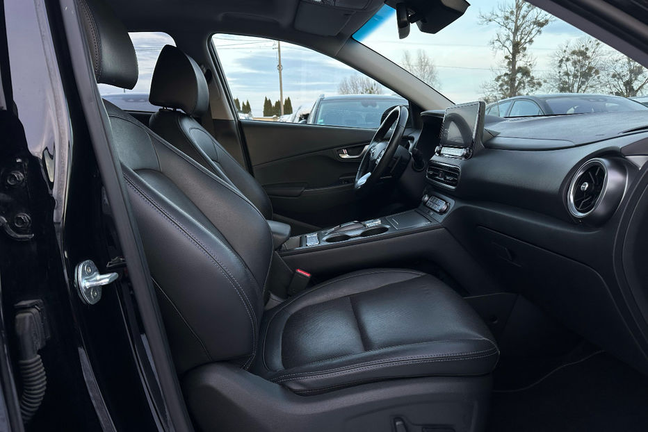 Продам Hyundai Kona Макс.комплектація PREMIUM.Люк 2021 года в Львове