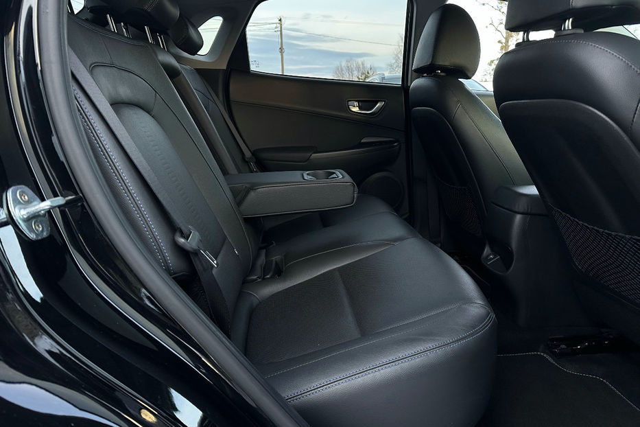 Продам Hyundai Kona Макс.комплектація PREMIUM.Люк 2021 года в Львове