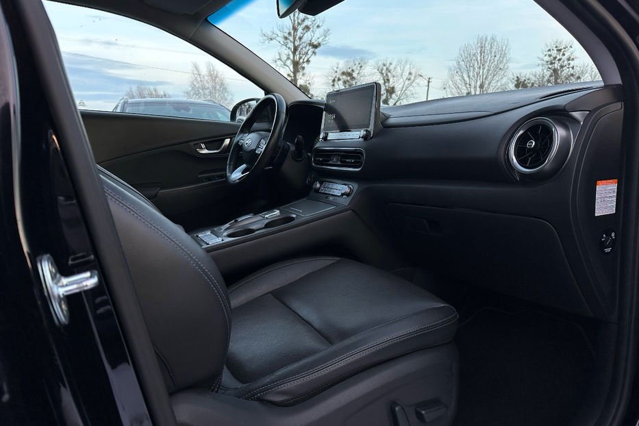 Продам Hyundai Kona Макс.комплектація PREMIUM.Люк 2021 года в Львове