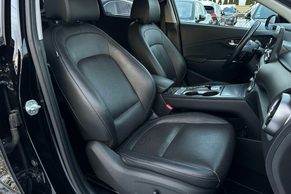 Продам Hyundai Kona Макс.комплектація PREMIUM.Люк 2021 года в Львове