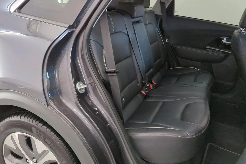 Продам Kia Niro 64 KWH, vin 3205 2020 года в Житомире