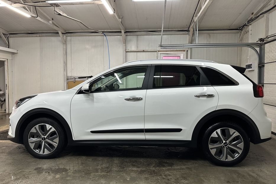 Продам Kia Niro  64 кВт Макс. комплектація! 2022 года в Львове