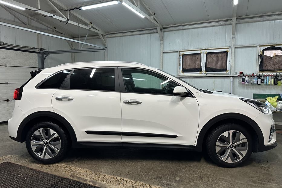 Продам Kia Niro  64 кВт Макс. комплектація! 2022 года в Львове