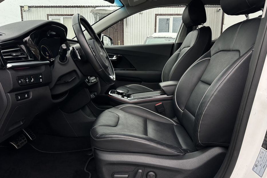 Продам Kia Niro  64 кВт Макс. комплектація! 2022 года в Львове