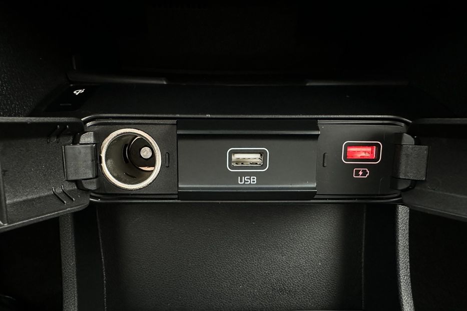 Продам Kia Niro  64 кВт Макс. комплектація! 2022 года в Львове