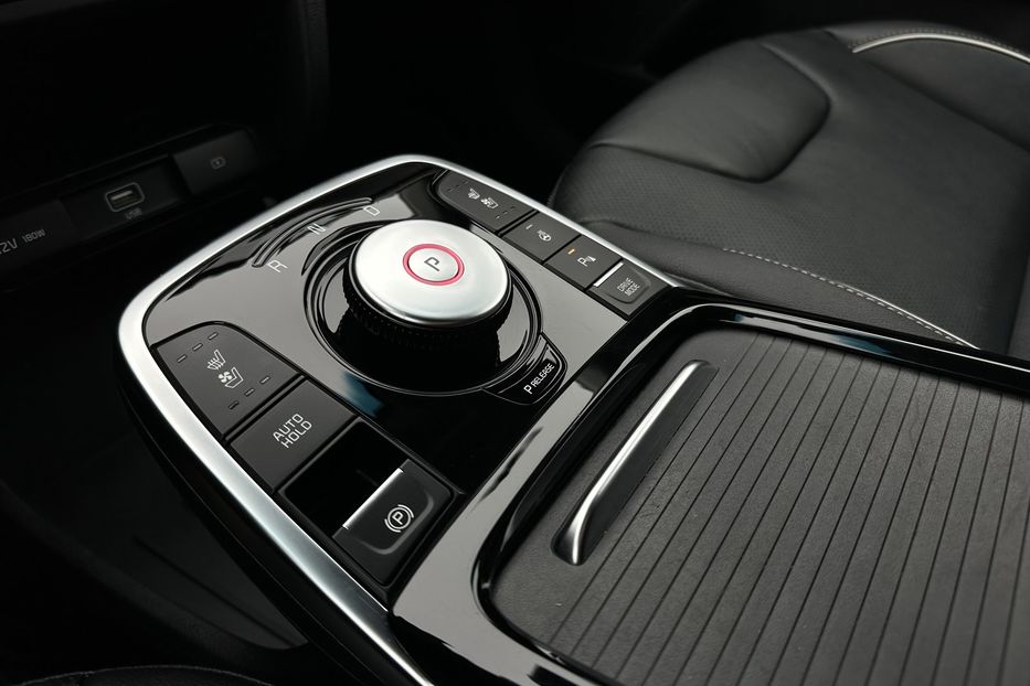 Продам Kia Niro  64 кВт Макс. комплектація! 2022 года в Львове