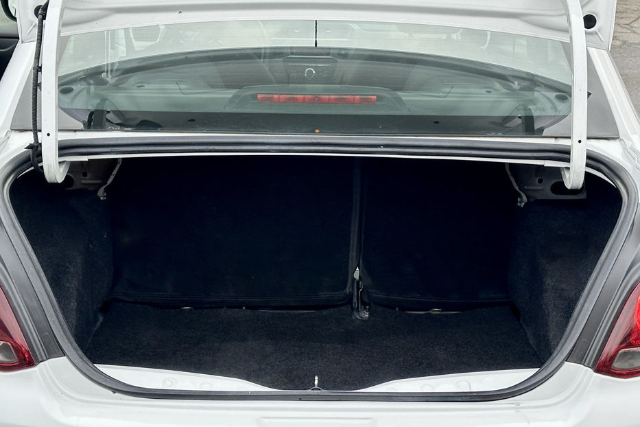 Продам Peugeot 301 2017 года в Киеве