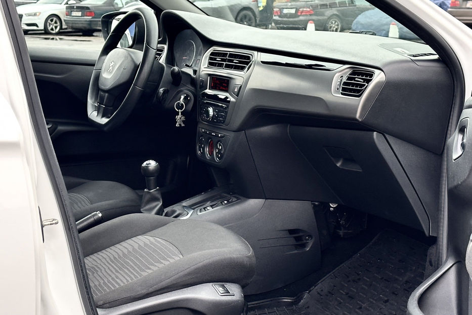 Продам Peugeot 301 2017 года в Киеве