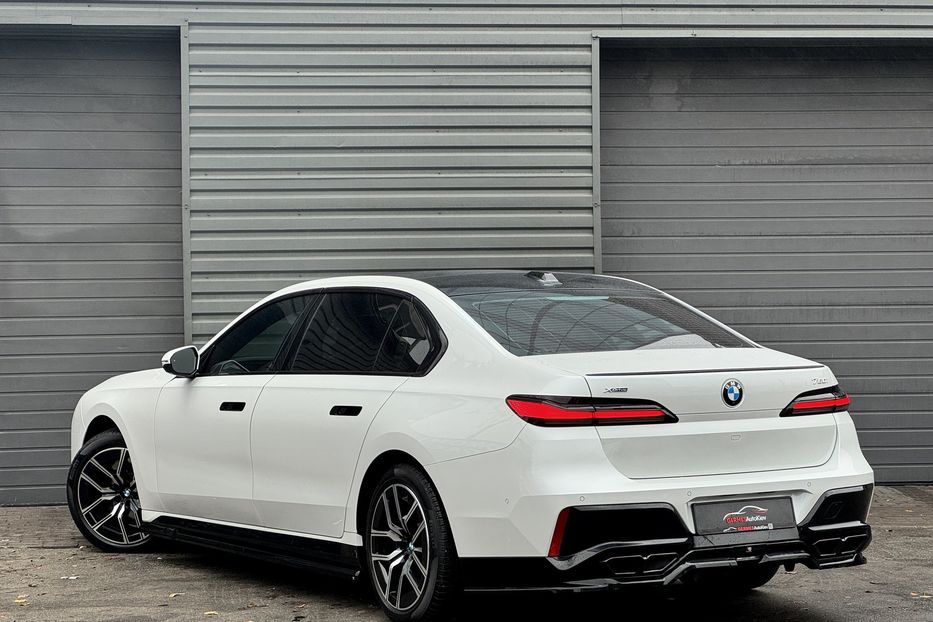Продам BMW 760 i MHEV  xDrive M Package  2023 года в Киеве