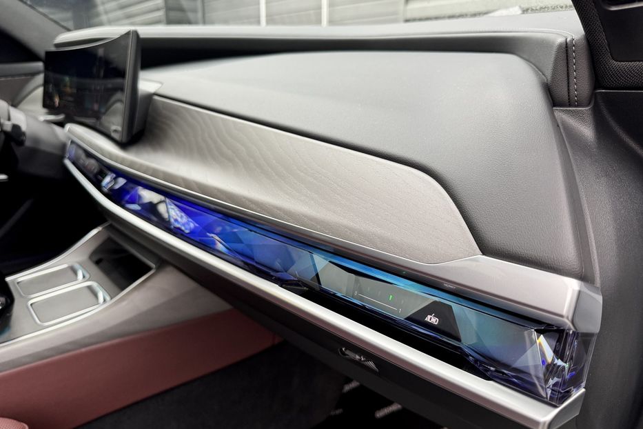 Продам BMW 760 i MHEV  xDrive M Package  2023 года в Киеве