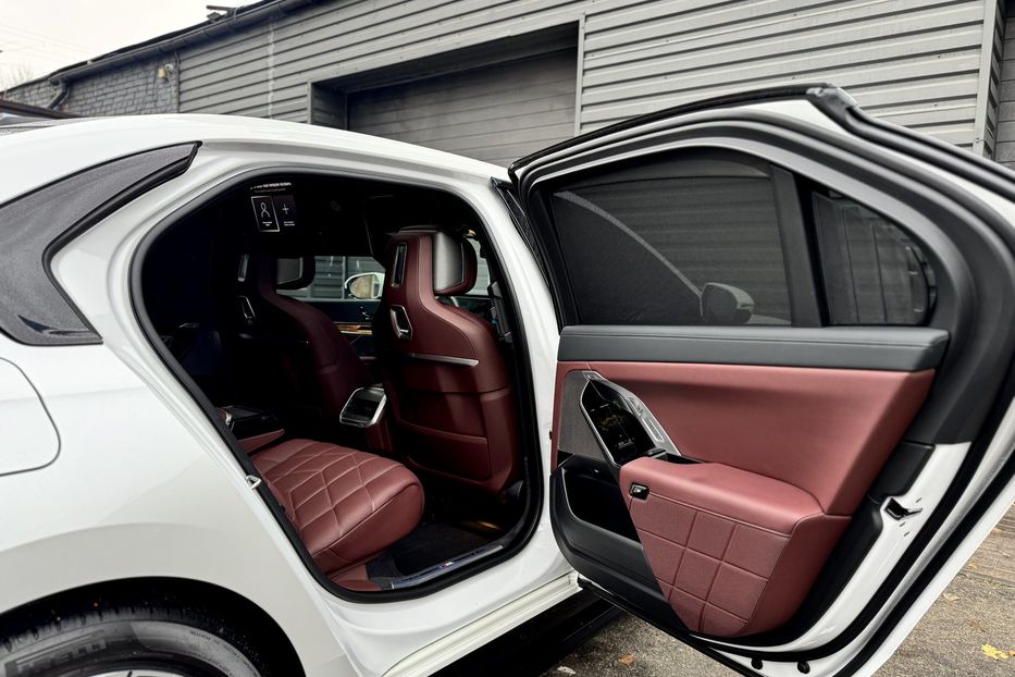 Продам BMW 760 i MHEV  xDrive M Package  2023 года в Киеве