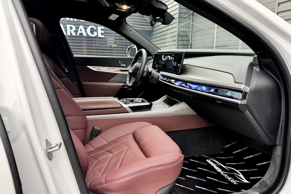Продам BMW 760 i MHEV  xDrive M Package  2023 года в Киеве