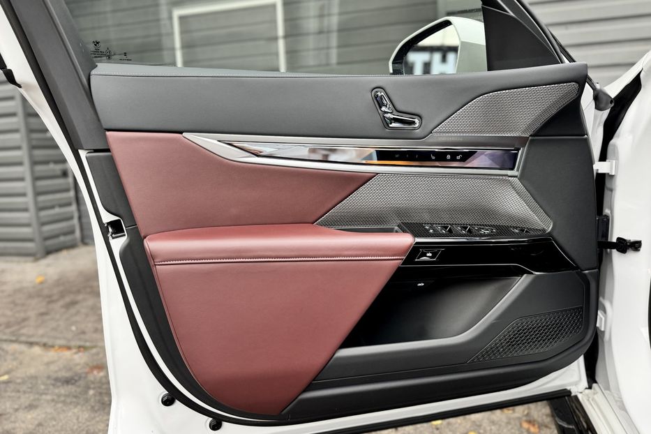 Продам BMW 760 i MHEV  xDrive M Package  2023 года в Киеве