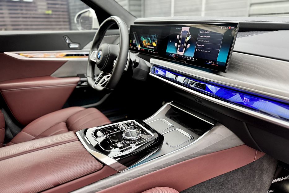 Продам BMW 760 i MHEV  xDrive M Package  2023 года в Киеве