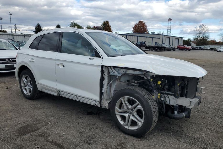 Продам Audi Q5 Premium 2019 года в Черновцах