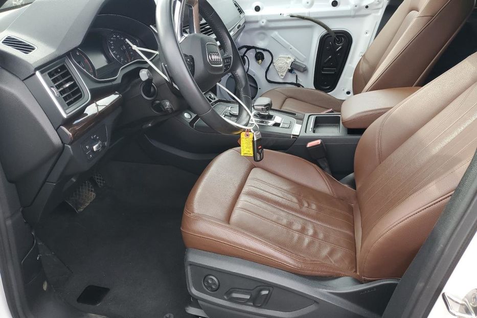 Продам Audi Q5 Premium 2019 года в Черновцах